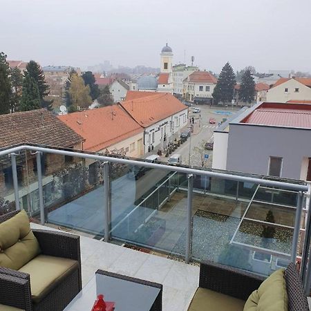 Apartament Penthouse Heart Of Slavonia **** Ðakovo Zewnętrze zdjęcie
