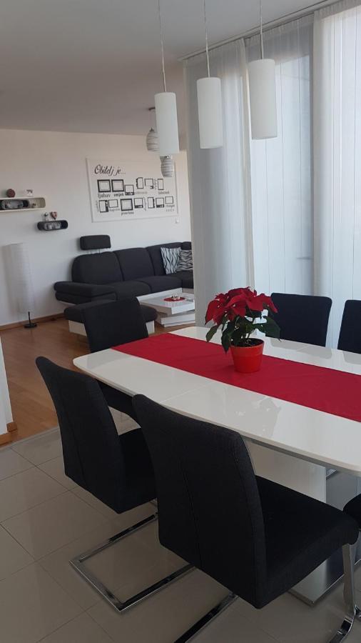 Apartament Penthouse Heart Of Slavonia **** Ðakovo Zewnętrze zdjęcie